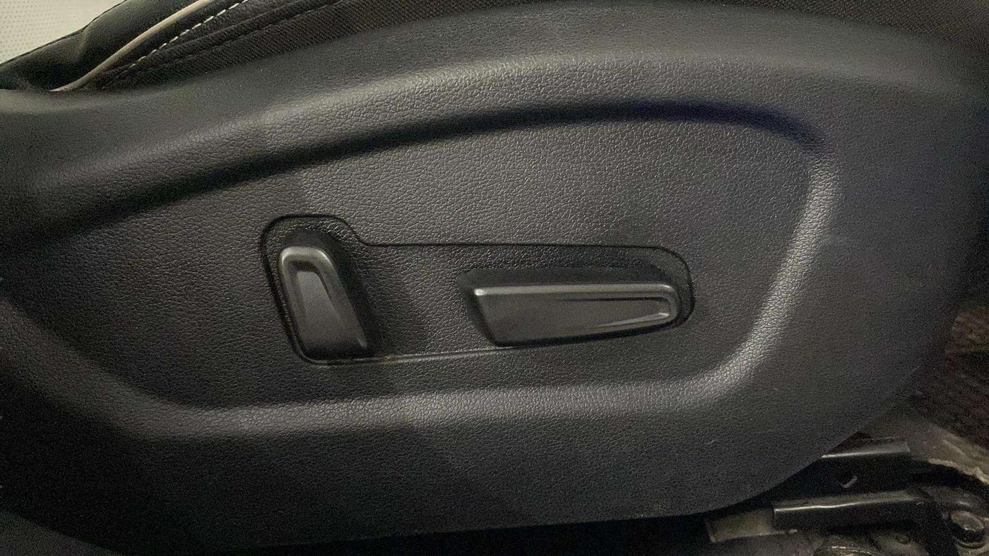 2020 Hyundai Creta SX (O) IVT 1.5 PETROL, Petrol, Automatic, 1,00,707 km, Driver Side Adjustment Panel