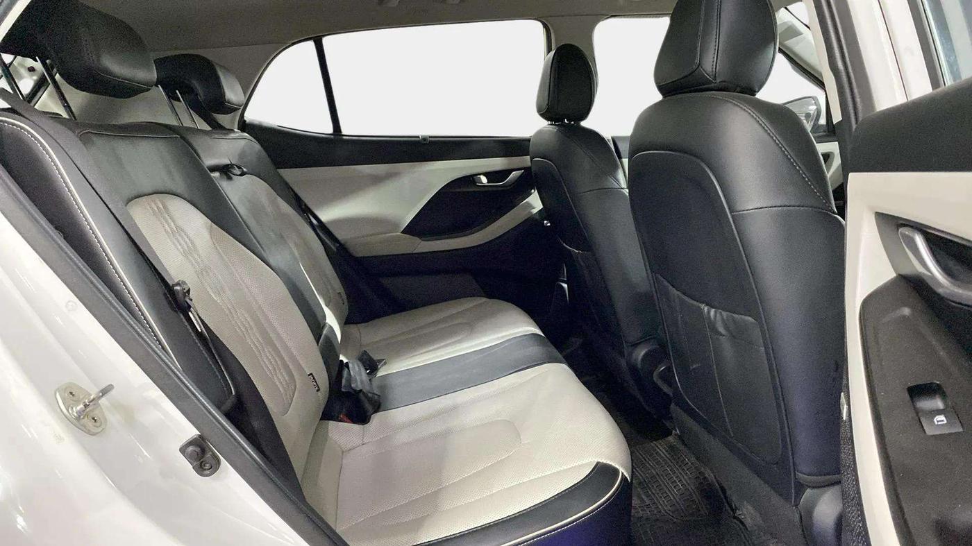 2020 Hyundai Creta SX (O) IVT 1.5 PETROL, Petrol, Automatic, 1,00,707 km, Right Side Rear Door Cabin