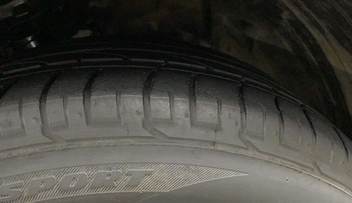 2020 Hyundai Creta SX (O) IVT 1.5 PETROL, Petrol, Automatic, 1,00,407 km, Right Front Tyre Tread