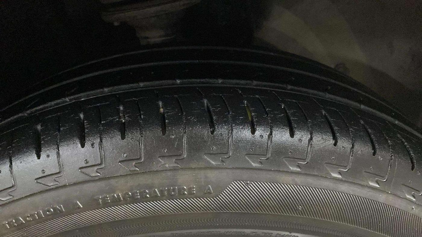 2019 Maruti IGNIS DELTA 1.2, Petrol, Manual, 22,388 km, Right Front Tyre Tread