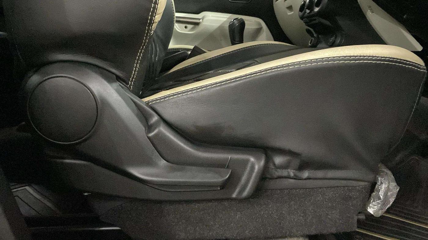 2019 Maruti IGNIS DELTA 1.2, Petrol, Manual, 22,388 km, Driver Side Adjustment Panel