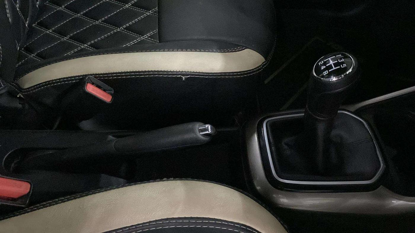 2019 Maruti IGNIS DELTA 1.2, Petrol, Manual, 22,388 km, Gear Lever