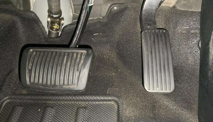 2021 KIA SELTOS HTX IVT 1.5 PETROL, Petrol, Automatic, 28,844 km, Pedals