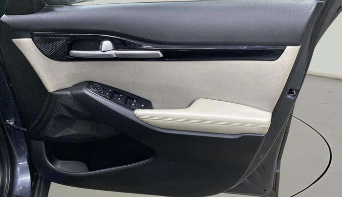 2021 KIA SELTOS HTX IVT 1.5 PETROL, Petrol, Automatic, 28,844 km, Driver Side Door Panels Control