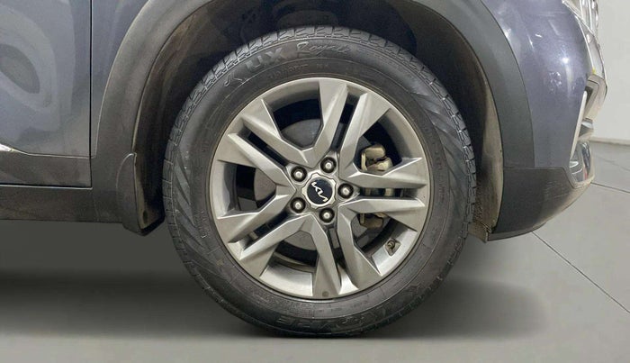 2021 KIA SELTOS HTX IVT 1.5 PETROL, Petrol, Automatic, 28,844 km, Right Front Wheel