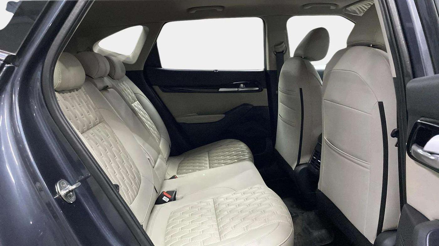 2021 KIA SELTOS HTX IVT 1.5 PETROL, Petrol, Automatic, 28,844 km, Right Side Rear Door Cabin