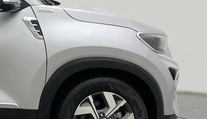 2022 KIA SONET HTK PLUS 1.2, CNG, Manual, 9,300 km, Right fender - Minor scratches