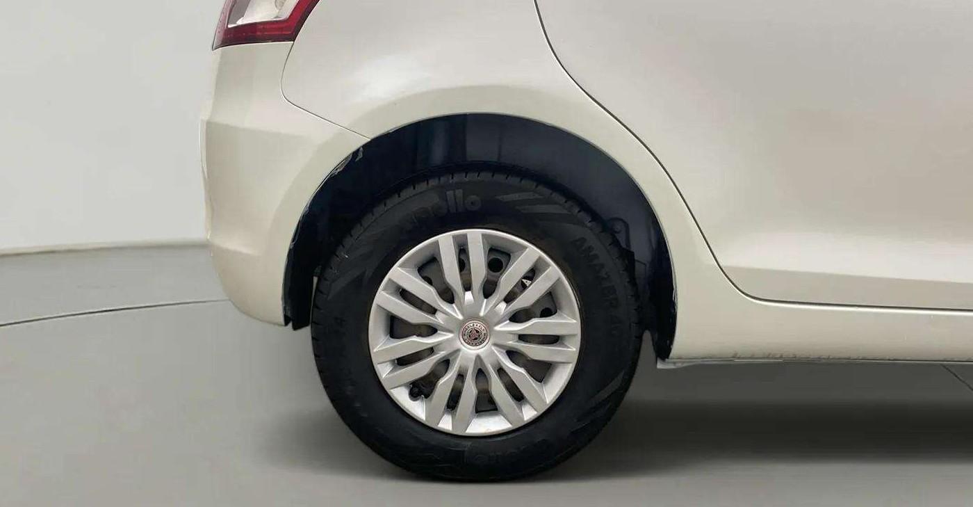 2013 Maruti Swift VXI, Petrol, Manual, 72,818 km, Right Rear Wheel