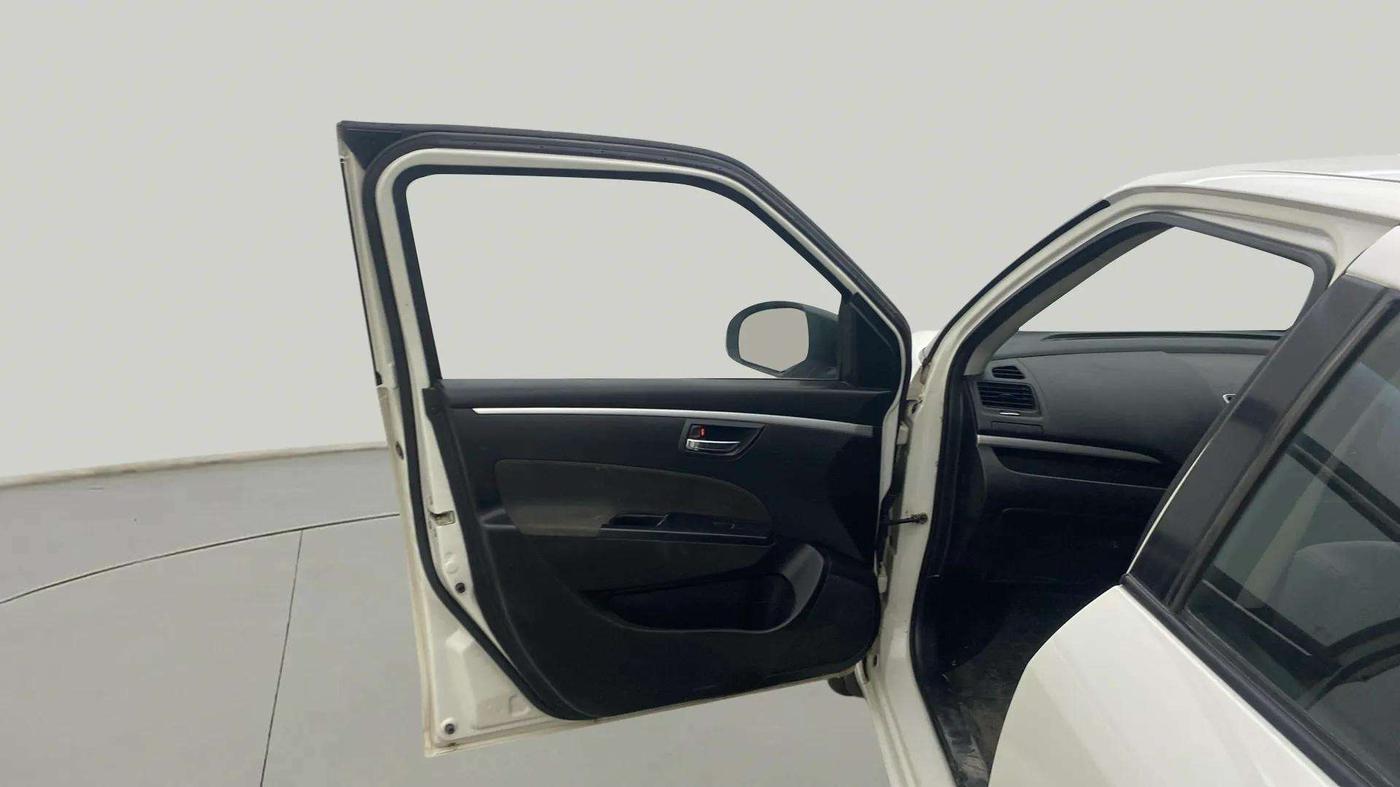 2013 Maruti Swift VXI, Petrol, Manual, 72,818 km, LHS Front Door