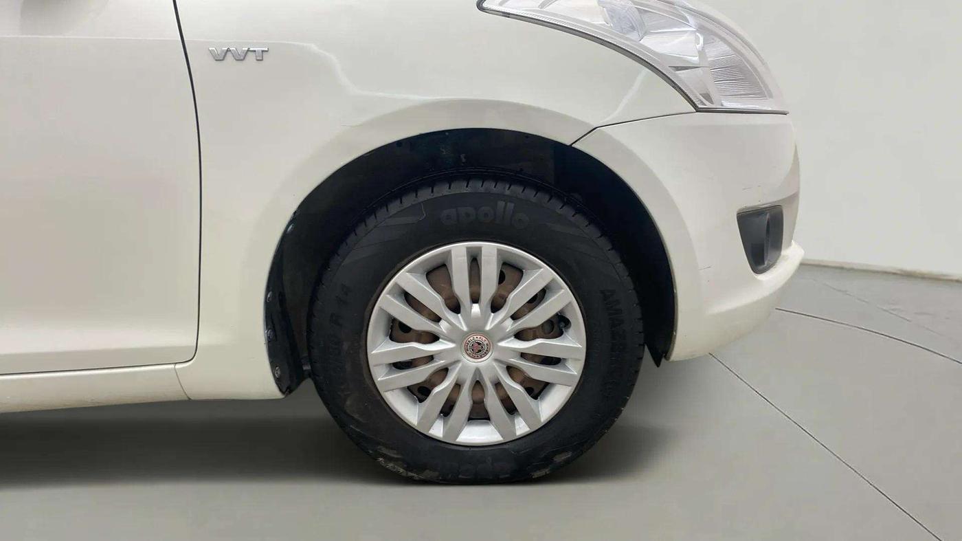 2013 Maruti Swift VXI, Petrol, Manual, 72,818 km, Right Front Wheel