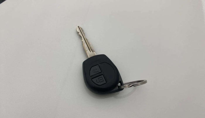 2013 Maruti Swift VXI, Petrol, Manual, 72,818 km, Key Close Up