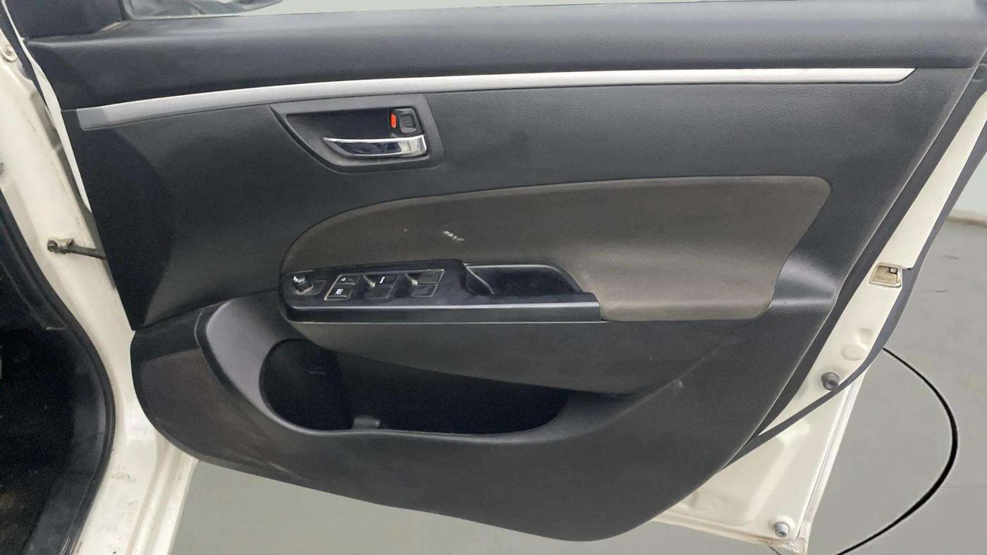 2013 Maruti Swift VXI, Petrol, Manual, 72,818 km, Driver Side Door Panels Control