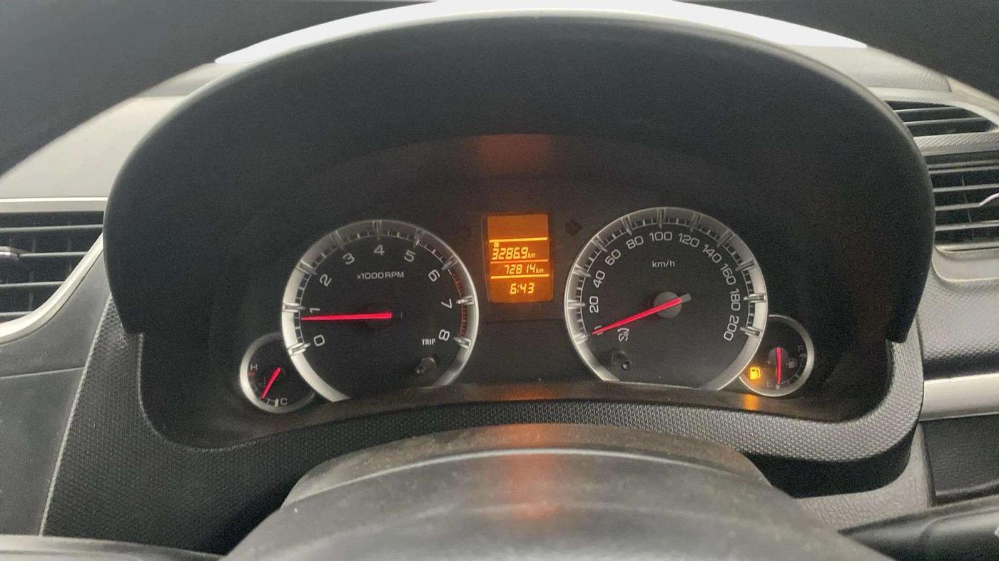 2013 Maruti Swift VXI, Petrol, Manual, 72,818 km, Odometer Image