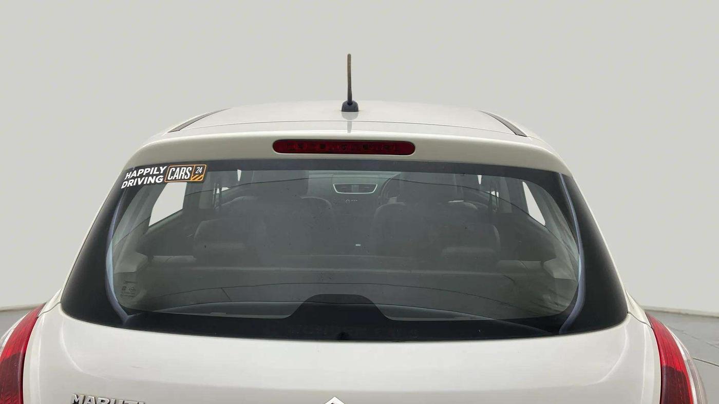 2013 Maruti Swift VXI, Petrol, Manual, 72,818 km, Rear Windshield