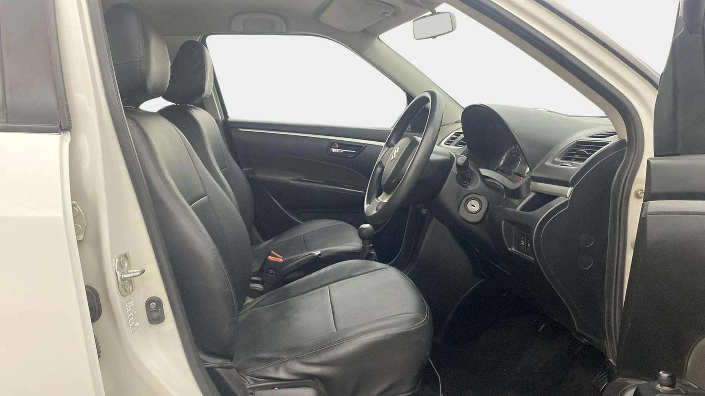 2013 Maruti Swift VXI, Petrol, Manual, 72,818 km, Right Side Front Door Cabin