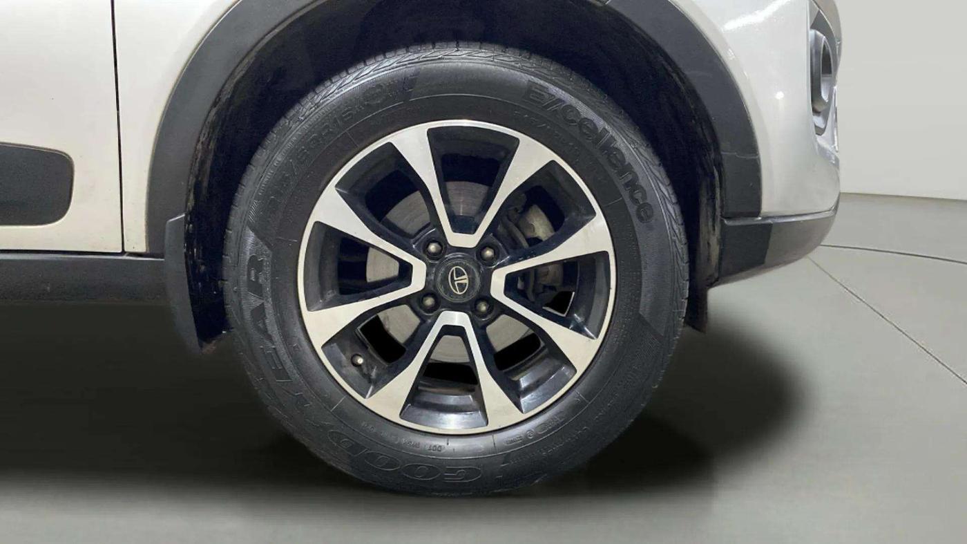 2021 Tata NEXON XZ PLUS PETROL, Petrol, Manual, 43,237 km, Right Front Wheel