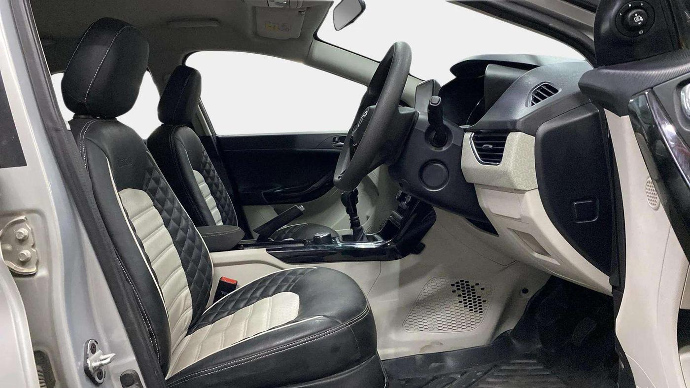 2021 Tata NEXON XZ PLUS PETROL, Petrol, Manual, 43,237 km, Right Side Front Door Cabin