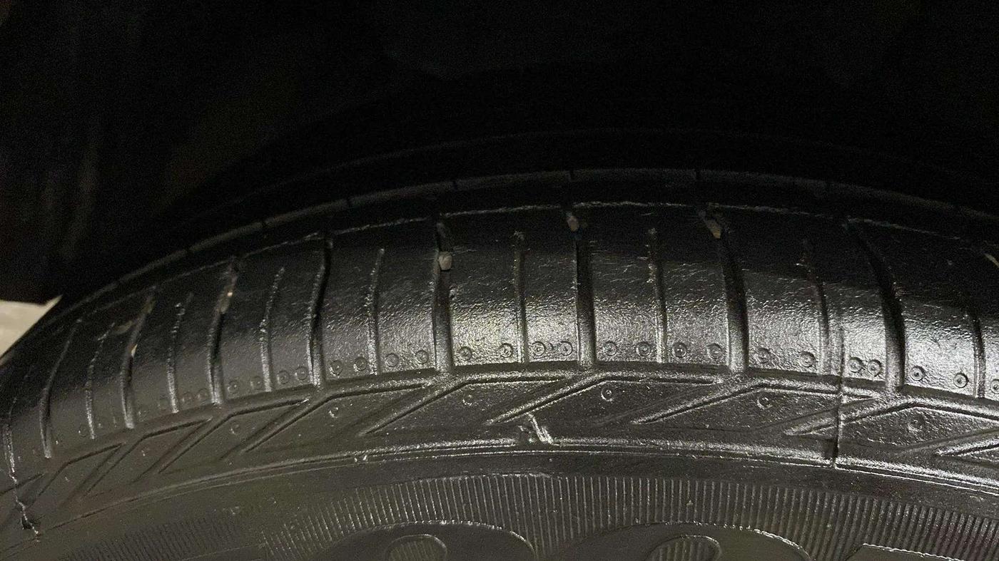 2021 Tata NEXON XZ PLUS PETROL, Petrol, Manual, 43,237 km, Right Rear Tyre Tread