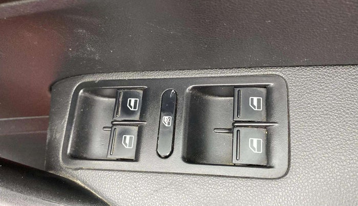 2018 Volkswagen Polo HIGHLINE PLUS 1.0 16 ALLOY, Petrol, Manual, 84,935 km, Right front window switch / handle - Power window makes minor noise