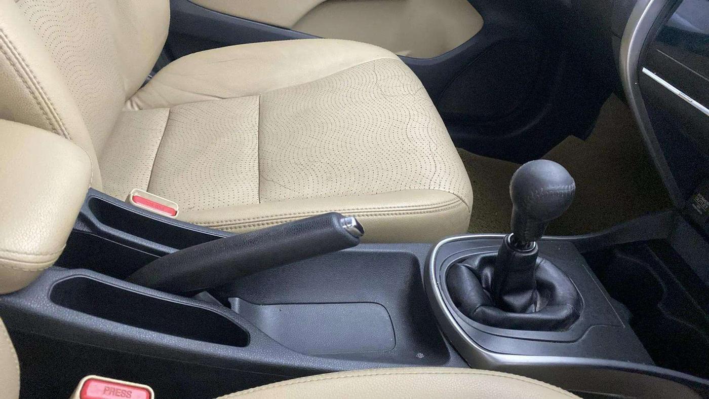 2015 Honda City 1.5L I-VTEC VX, Petrol, Manual, 55,400 km, Gear Lever