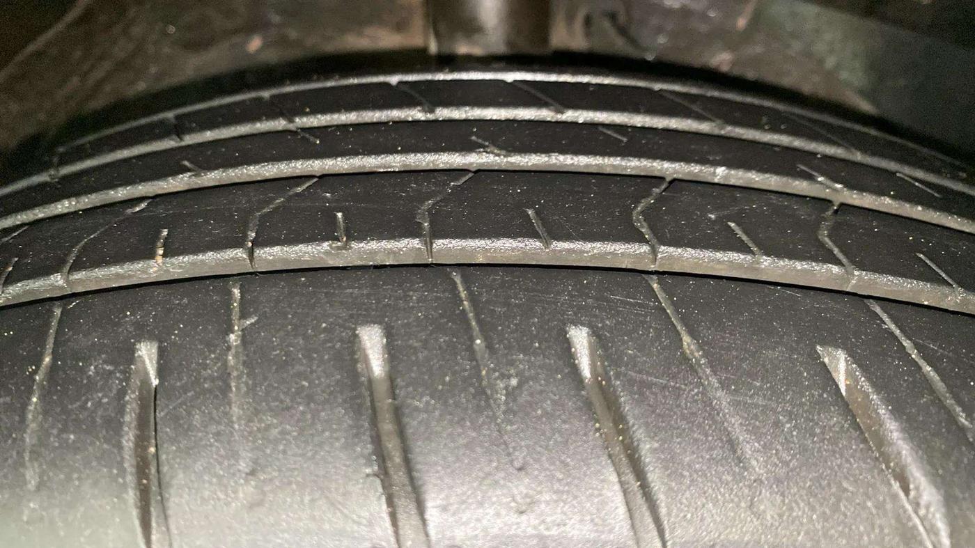 2020 MG HECTOR SHARP 1.5 DCT PETROL, Petrol, Automatic, 68,442 km, Right Front Tyre Tread