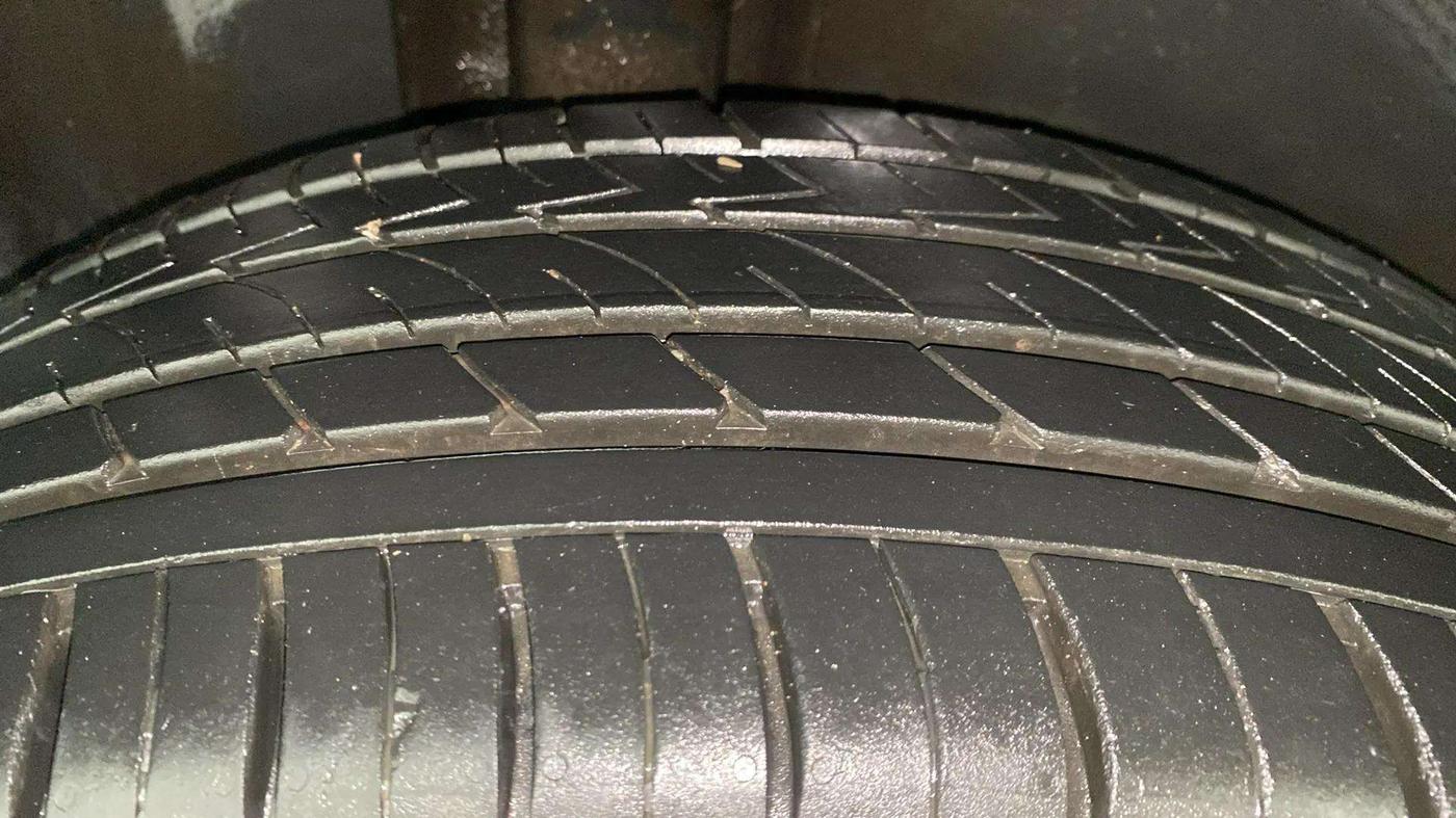 2020 MG HECTOR SHARP 1.5 DCT PETROL, Petrol, Automatic, 68,442 km, Right Rear Tyre Tread