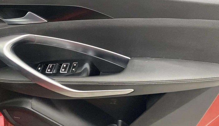 2020 MG HECTOR SHARP 1.5 DCT PETROL, Petrol, Automatic, 68,393 km, Driver Side Door Panels Control