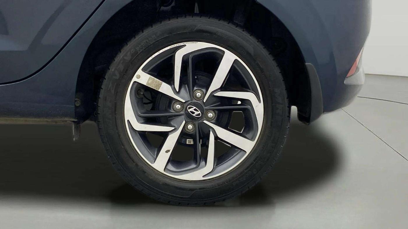 2022 Hyundai GRAND I10 NIOS SPORTZ 1.2 KAPPA VTVT DUAL TONE, Petrol, Manual, 24,952 km, Left Rear Wheel
