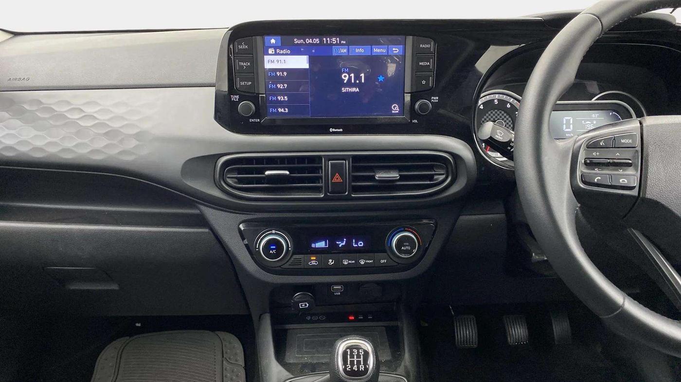 2022 Hyundai GRAND I10 NIOS SPORTZ 1.2 KAPPA VTVT DUAL TONE, Petrol, Manual, 24,952 km, Air Conditioner