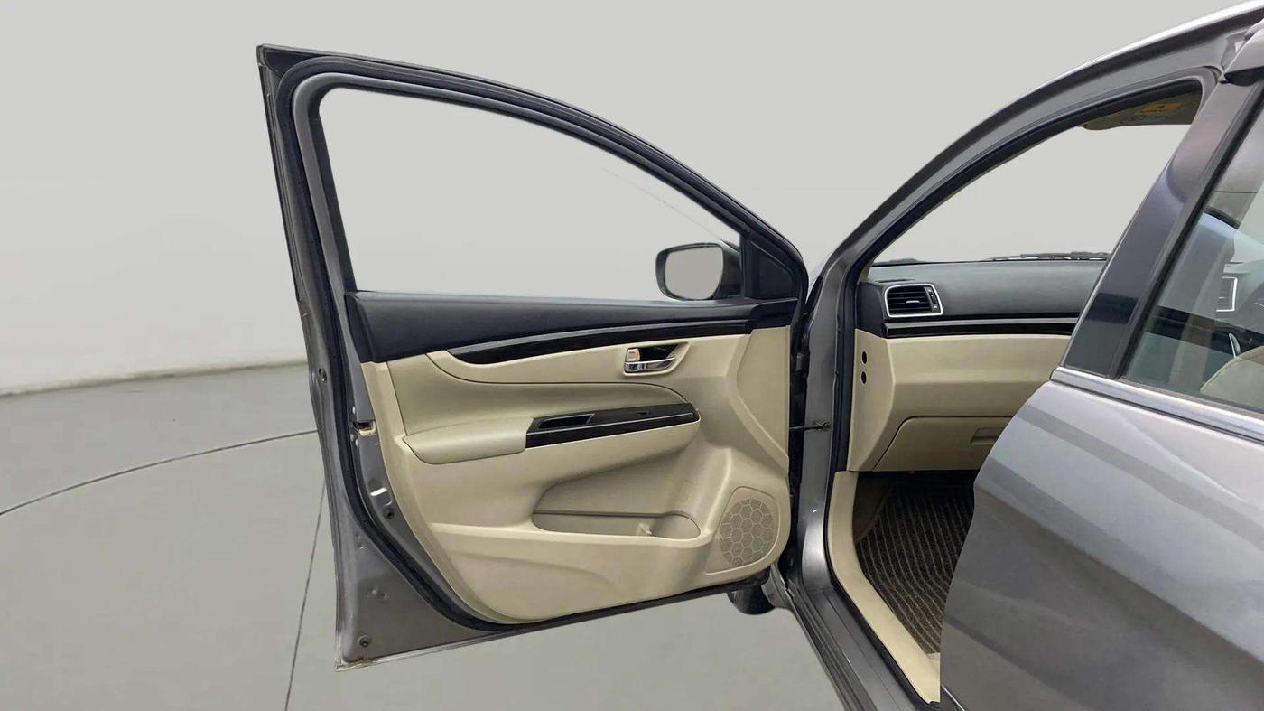 2018 Maruti Ciaz ALPHA  AT 1.4  PETROL, Petrol, Automatic, 26,752 km, LHS Front Door