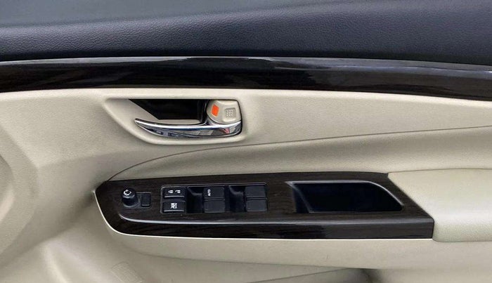 2018 Maruti Ciaz ALPHA  AT 1.4  PETROL, Petrol, Automatic, 26,752 km, Driver Side Door Panels Control