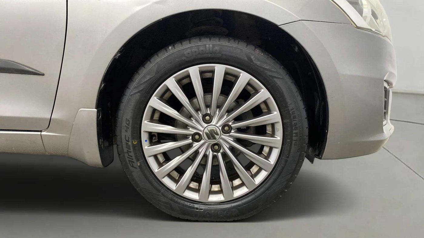 2018 Maruti Ciaz ALPHA  AT 1.4  PETROL, Petrol, Automatic, 26,752 km, Right Front Wheel