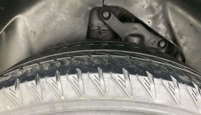 2021 Tata Safari XT PLUS, Diesel, Manual, 46,669 km, Right Rear Tyre Tread