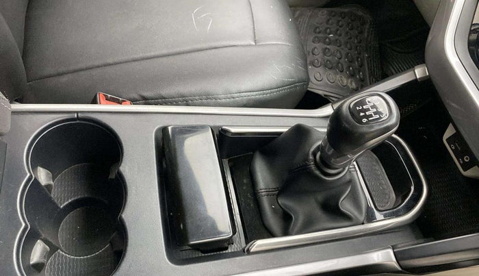 2021 Tata Safari XT PLUS, Diesel, Manual, 46,669 km, Gear Lever
