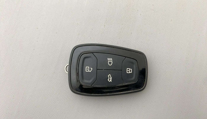 2021 Tata Safari XT PLUS, Diesel, Manual, 46,669 km, Key Close Up
