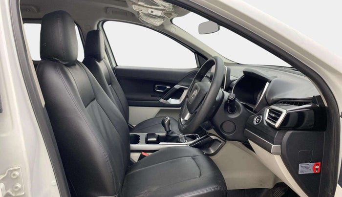 2021 Tata Safari XT PLUS, Diesel, Manual, 46,669 km, Right Side Front Door Cabin