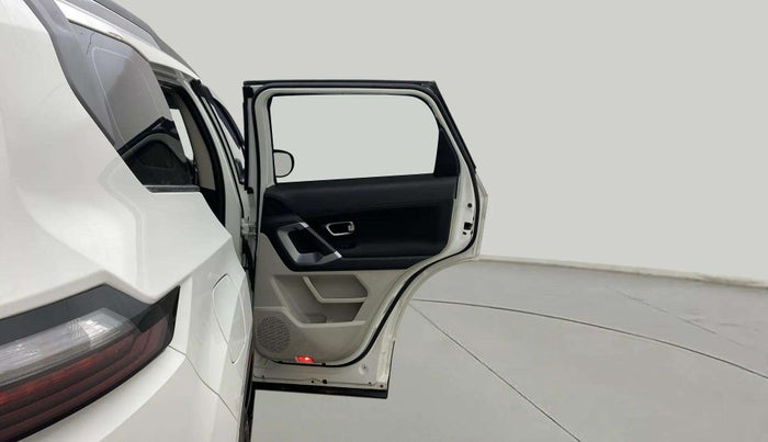2021 Tata Safari XT PLUS, Diesel, Manual, 46,669 km, RHS Rear Door