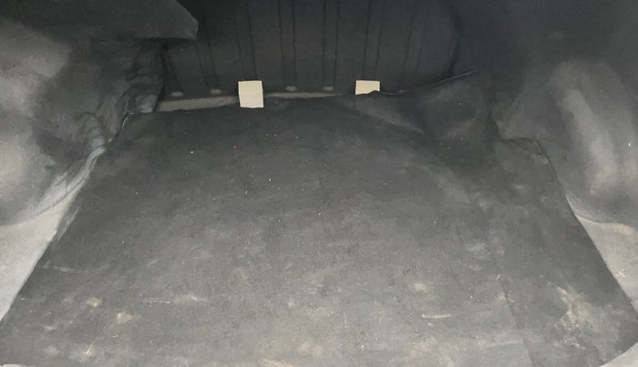 2015 Hyundai Verna FLUIDIC 4S 1.6 VTVT S, Petrol, Manual, 47,270 km, Boot Inside