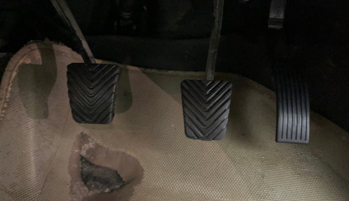 2015 Hyundai Verna FLUIDIC 4S 1.6 VTVT S, Petrol, Manual, 47,270 km, Pedals