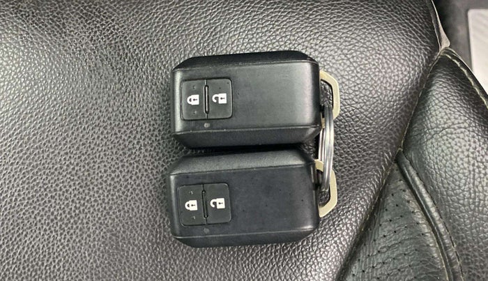 2019 Maruti XL6 ALPHA AT, Petrol, Automatic, 36,510 km, Key Close Up