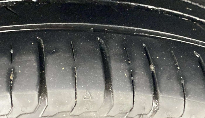 2019 Maruti XL6 ALPHA AT, Petrol, Automatic, 36,510 km, Left Rear Tyre Tread