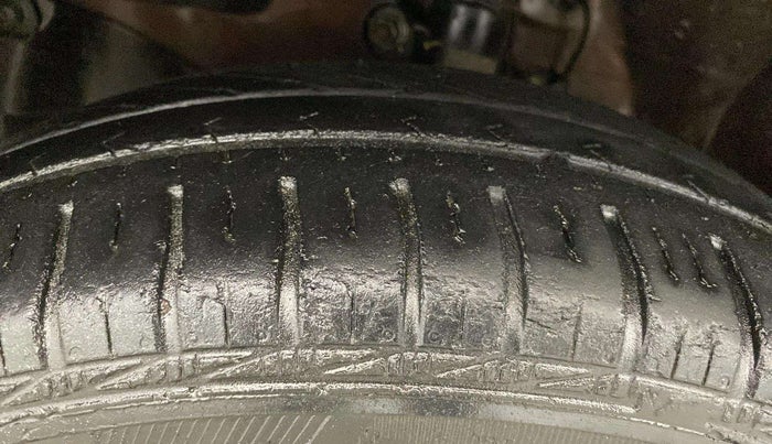 2017 Honda Amaze 1.2L I-VTEC S AT, Petrol, Automatic, 19,187 km, Left Front Tyre Tread