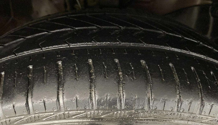 2017 Honda Amaze 1.2L I-VTEC S AT, Petrol, Automatic, 19,187 km, Right Front Tyre Tread