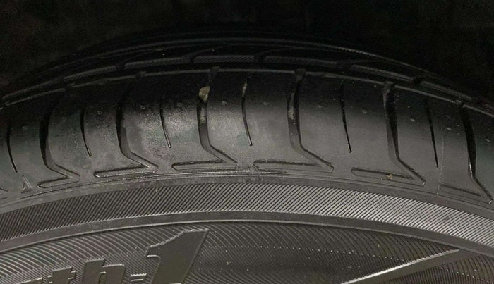 2017 Ford Ecosport TITANIUM 1.5L PETROL AT, Petrol, Automatic, 62,861 km, Left Front Tyre Tread