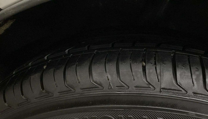 2017 Ford Ecosport TITANIUM 1.5L PETROL AT, Petrol, Automatic, 62,861 km, Right Rear Tyre Tread