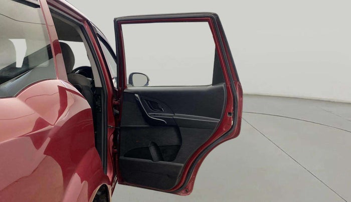 2019 Mahindra XUV500 W5, Diesel, Manual, 41,788 km, RHS Rear Door