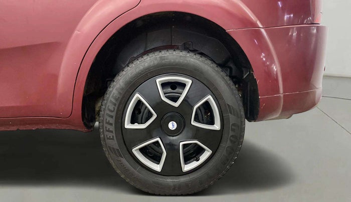 2019 Mahindra XUV500 W5, Diesel, Manual, 41,788 km, Left Rear Wheel