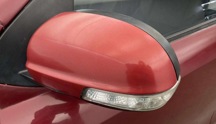 2019 Mahindra XUV500 W5, Diesel, Manual, 41,788 km, Left rear-view mirror - Indicator light has minor damage