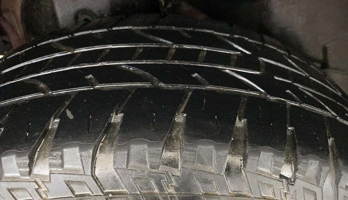 2019 Mahindra XUV500 W5, Diesel, Manual, 41,788 km, Right Rear Tyre Tread