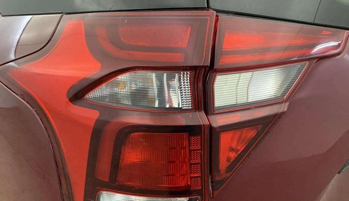 2019 Mahindra XUV500 W5, Diesel, Manual, 41,788 km, Left tail light - Minor scratches